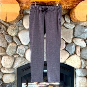 Lululemon on the fly crop